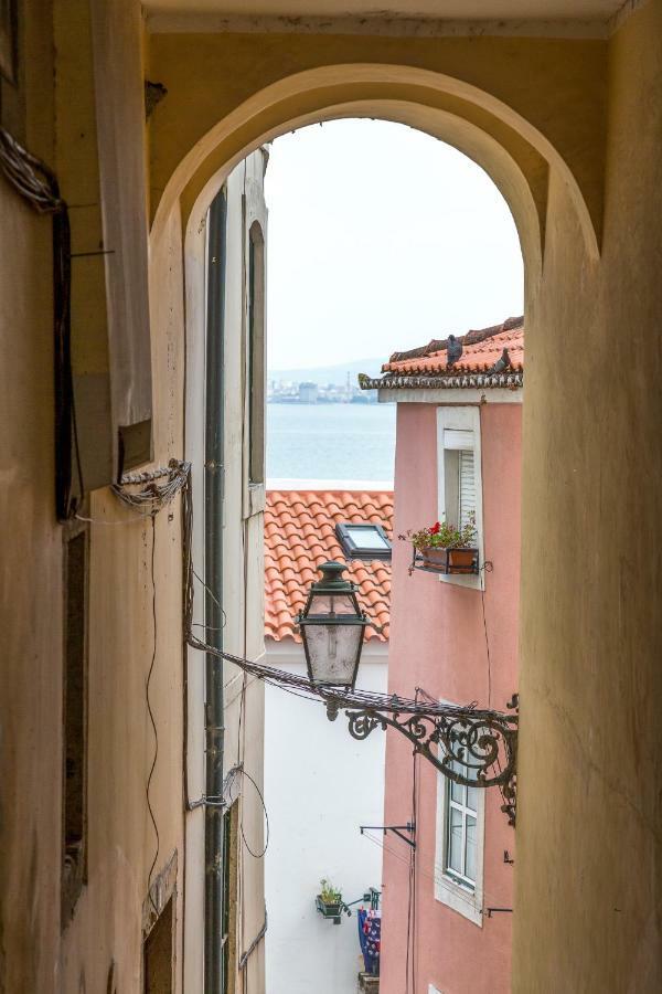 Alfama, Bright And Spacious With Private Terrace, By Timecooler Lisboa Dış mekan fotoğraf